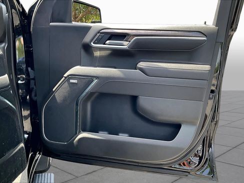 Used 2025 Chevrolet Silverado 1500 LTZ AWD/4WD image 23