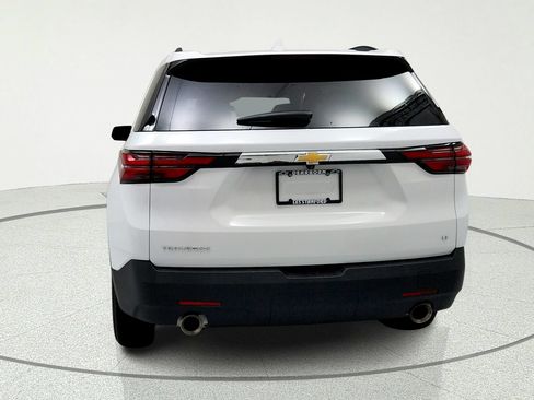Used 2023 Chevrolet Traverse LT FWD image 4