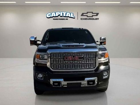 Used 2018 GMC Sierra 2500 Denali w/ Duramax Plus Package image 8