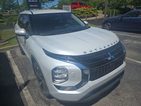 Used 2022 Mitsubishi Outlander ES AWD/4WD image 4