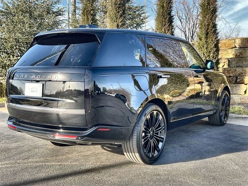 New 2026 Land Rover Range Rover Long Wheelbase SE image 5