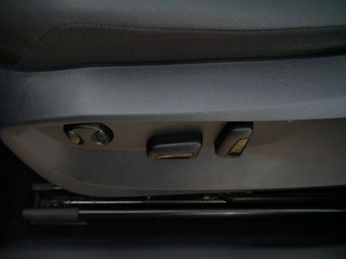 Certified 2024 Volkswagen Tiguan SE R-Line image 20