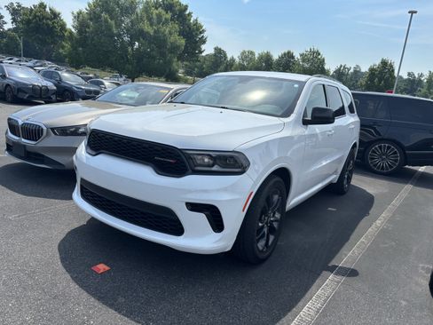 Used 2025 Dodge Durango GT w/ Blacktop Package RWD image 8