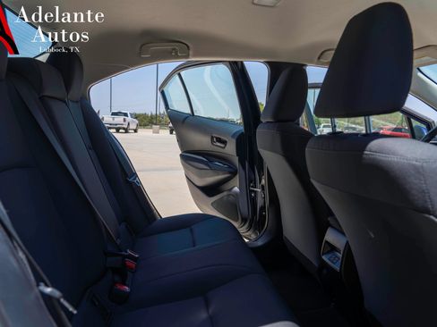Used 2025 Toyota Corolla LE FWD image 9
