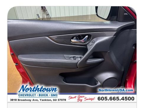 Used 2017 Nissan Rogue SV w/ SV Premium Package AWD/4WD image 11