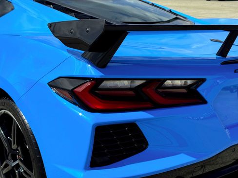 Used 2025 Chevrolet Corvette Stingray Coupe w/ 1LT image 11