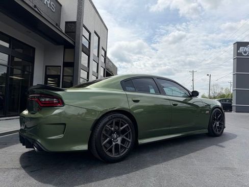 Used 2018 Dodge Charger R/T Scat Pack image 12