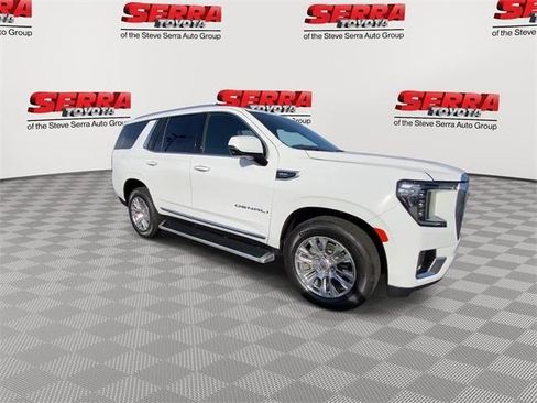Used 2023 GMC Yukon Denali image 3