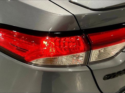 Used 2024 Toyota Corolla SE FWD image 23