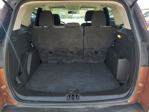 Used 2017 Ford Escape SE FWD image 9