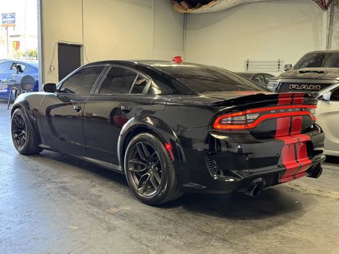 Used 2022 Dodge Charger Scat Pack RWD image 2