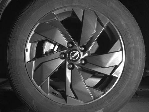 Used 2025 Nissan Rogue SV image 12