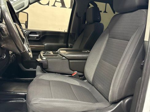 Used 2022 Chevrolet Silverado 2500 LT w/ Convenience Package image 30