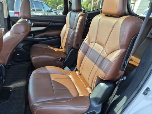 Used 2019 Subaru Ascent Touring w/ Popular Package #3 AWD/4WD image 30