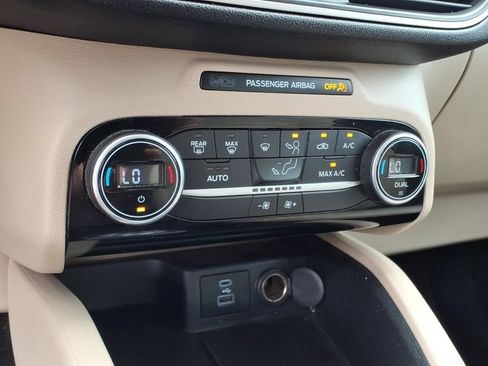 Used 2021 Ford Escape SE w/ Convenience Package FWD image 12