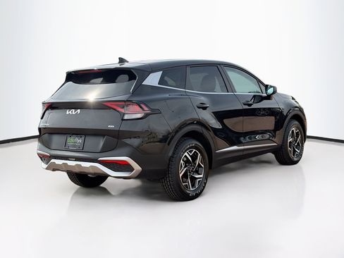 Used 2025 Kia Sportage LX image 9