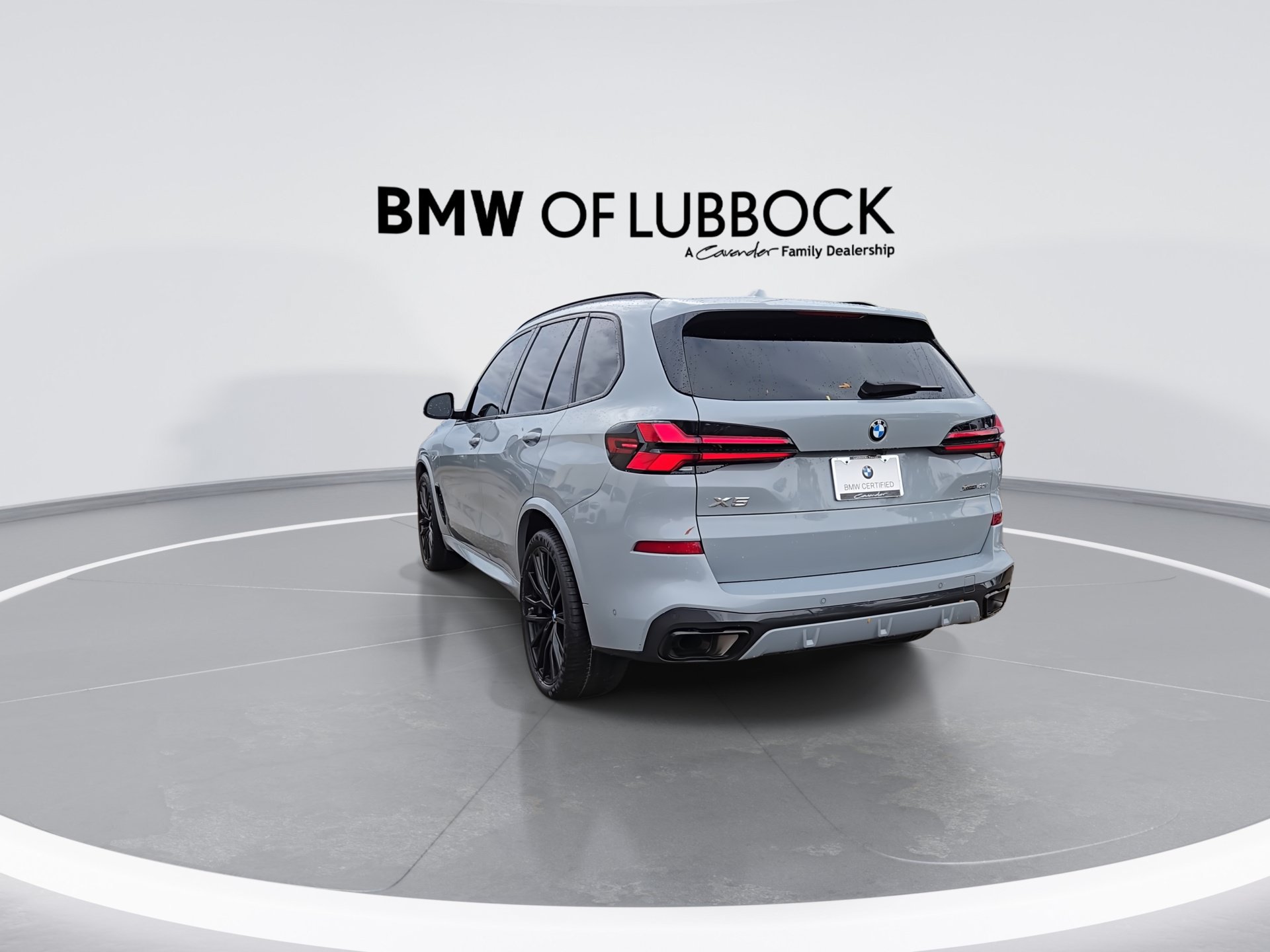Used 2024 BMW X5 xDrive40i w/ M Sport Package AWD/4WD image 7