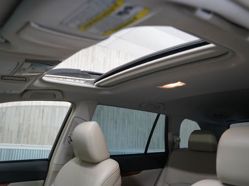 Used 2013 Subaru Outback 2.5i Limited w/ Moonroof Pkg AWD/4WD image 23