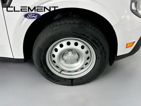 New 2025 Ford Maverick XL w/ Equipment Group 101A image 31