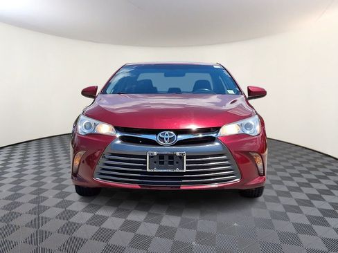 Used 2017 Toyota Camry LE FWD image 3