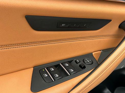 Certified 2022 BMW 530i xDrive w/ Premium Package image 17