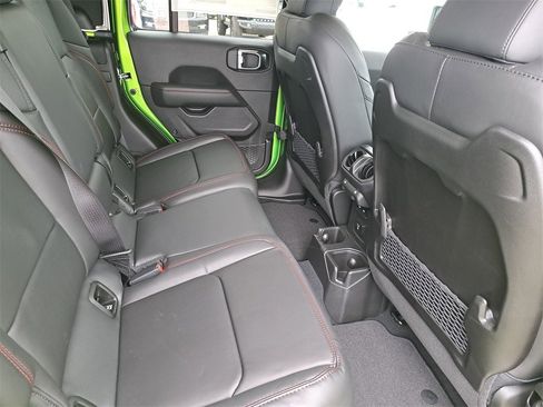 New 2025 Jeep Gladiator Rubicon image 11