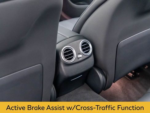 Used 2023 Mercedes-Benz E 450 4MATIC Sedan image 18