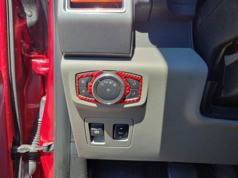 Used 2017 Ford F150 XLT w/ Equipment Group 302A Luxury image 10