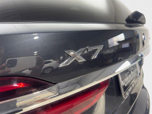 Used 2022 BMW X7 xDrive40i w/ M Sport Package image 23