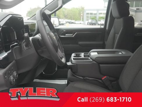 New 2026 Chevrolet Silverado 1500 LT AWD/4WD image 39