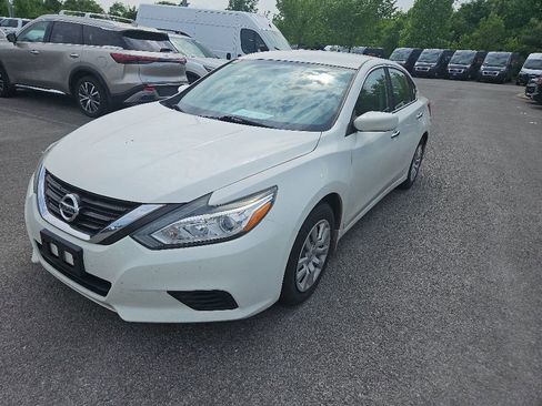 Used 2016 Nissan Altima 2.5 S FWD image 3
