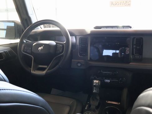 Used 2024 Ford Bronco Everglades image 26