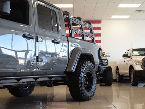 Used 2021 Jeep Gladiator Sport AWD/4WD image 16