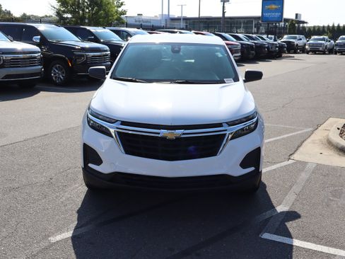 Used 2022 Chevrolet Equinox LS FWD image 3