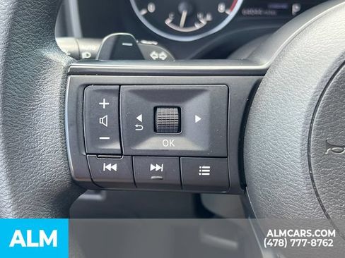 Used 2024 Nissan Rogue S FWD image 28