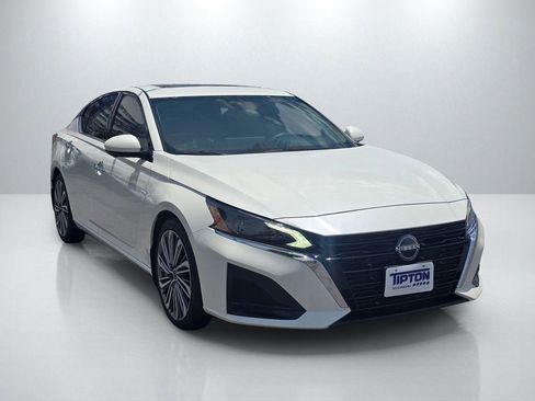 Used 2023 Nissan Altima 2.5 SL FWD image 3
