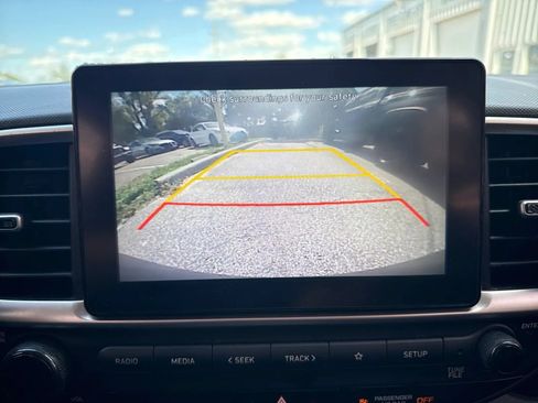 Used 2020 Hyundai Venue SE FWD image 22