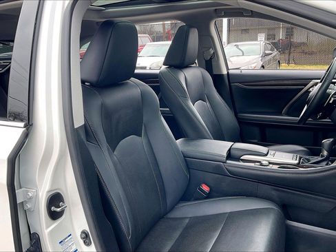 Used 2022 Lexus RX 350 AWD w/ Premium Package image 9