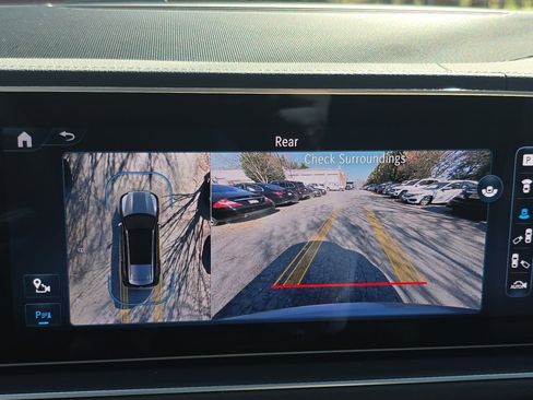 Used 2024 Mercedes-Benz GLS 450 4MATIC image 23