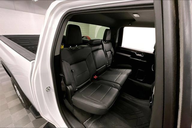 Used 2024 Chevrolet Silverado 2500 LTZ AWD/4WD image 25