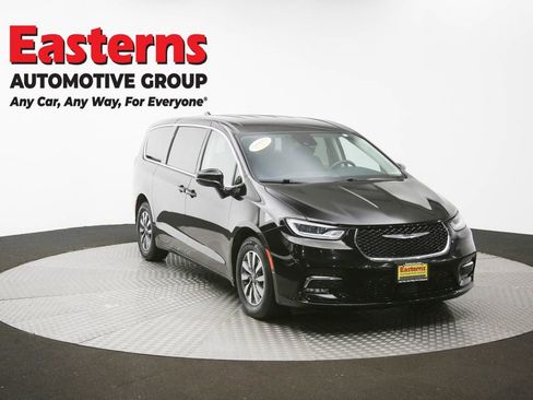 Used 2024 Chrysler Pacifica Select FWD image 51