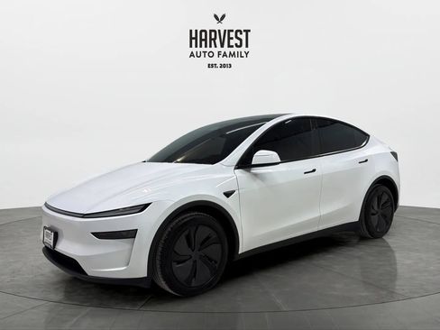 Used 2026 Tesla Model Y Long Range image 1