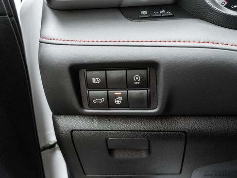 Used 2025 Toyota Highlander XSE image 17