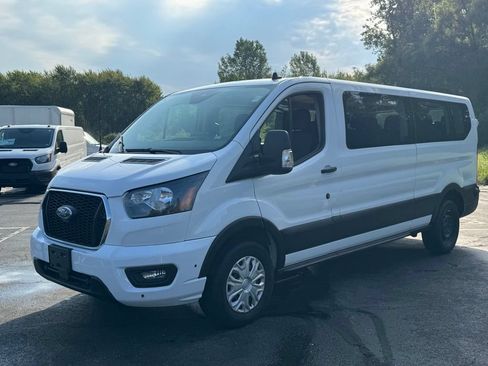 Used 2024 Ford Transit 350 XLT RWD image 3
