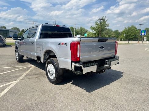 Used 2023 Ford F250 XLT AWD/4WD image 4