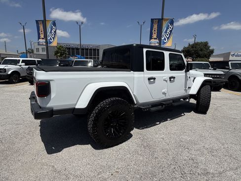 Used 2024 Jeep Gladiator Sport AWD/4WD image 6