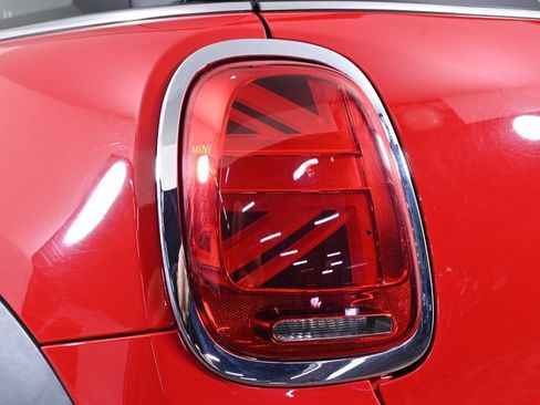 Used 2023 MINI Cooper 2-Door Hardtop FWD image 7