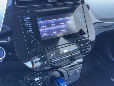Used 2019 Toyota Prius XLE image 11
