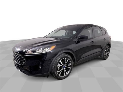 Used 2022 Ford Escape SE w/ SE Sport Appearance Package image 4