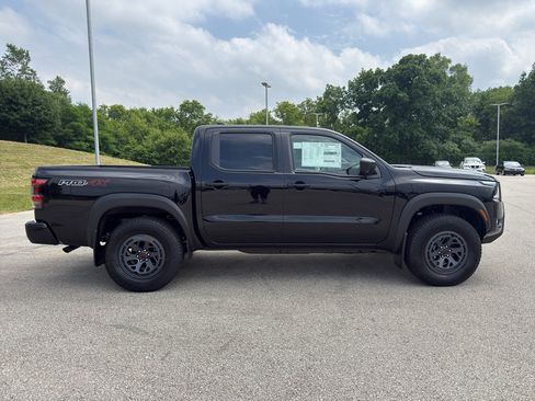 New 2026 Nissan Frontier PRO-4X w/ Pro Premium Package AWD/4WD image 4